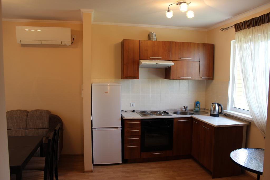 Hotel Promenad زاتوكا المظهر الخارجي الصورة
