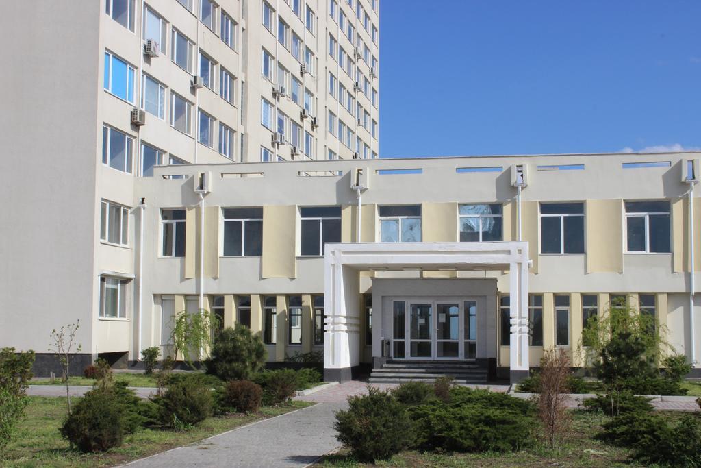 Hotel Promenad زاتوكا المظهر الخارجي الصورة