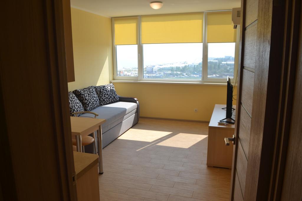 Hotel Promenad زاتوكا المظهر الخارجي الصورة