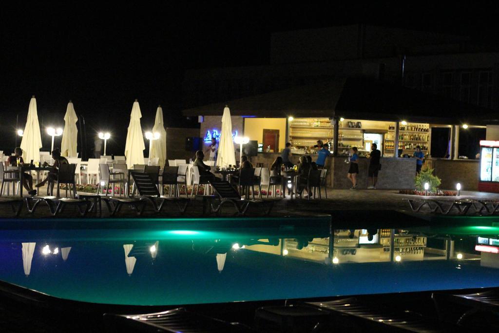 Hotel Promenad زاتوكا المظهر الخارجي الصورة