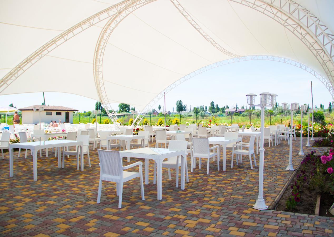 Hotel Promenad زاتوكا المظهر الخارجي الصورة
