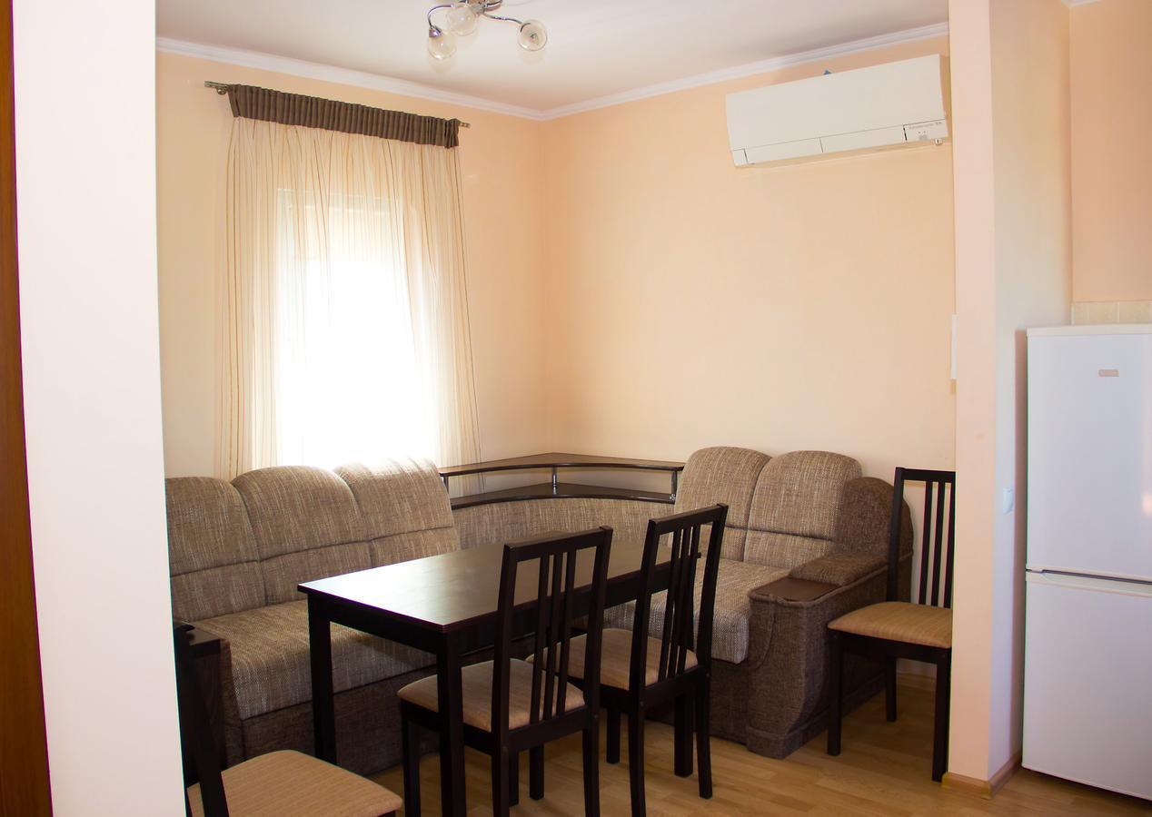 Hotel Promenad زاتوكا المظهر الخارجي الصورة