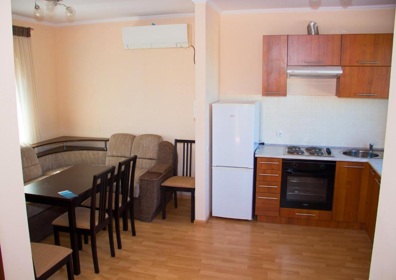 Hotel Promenad زاتوكا المظهر الخارجي الصورة