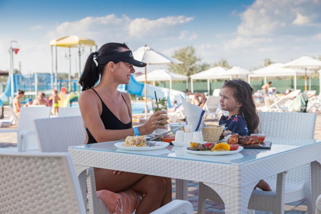 Hotel Promenad زاتوكا المظهر الخارجي الصورة